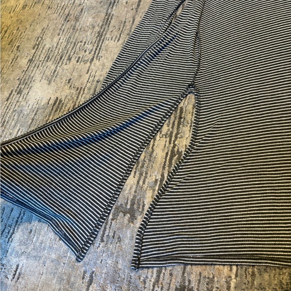 Active USA gray/white striped long sleeve flowy cardigan sweater Small - Picture 6 of 8